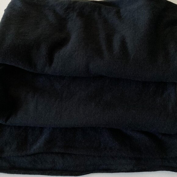 black closed loop infinity scarf - Picture 2 of 8